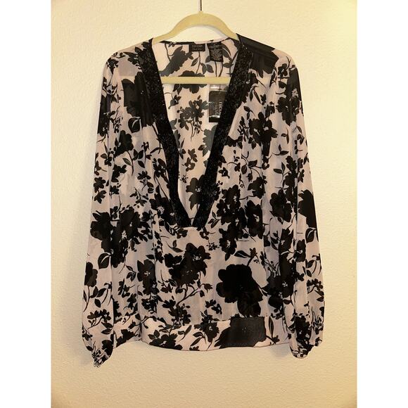 Nicole by Nicole Miller Neutral Way Boho Uptown Beaded Floral Blossom V-neck Top - Picture 1 of 9